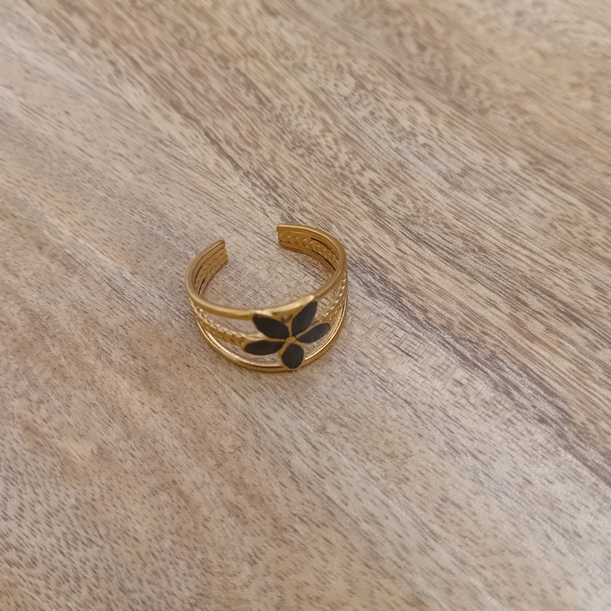 bague vintage fleur noire en acier inoxydable