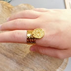 Bague œil evil eye portée améliorée