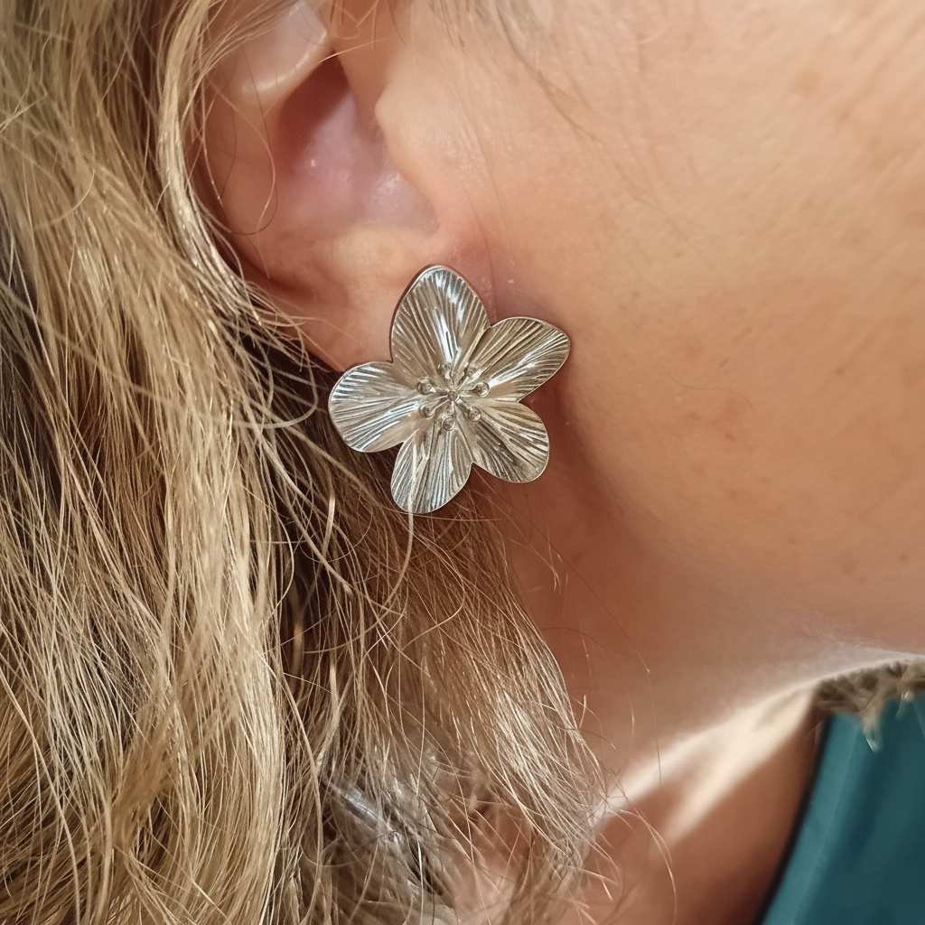 Boucle fleur argentée améliorée