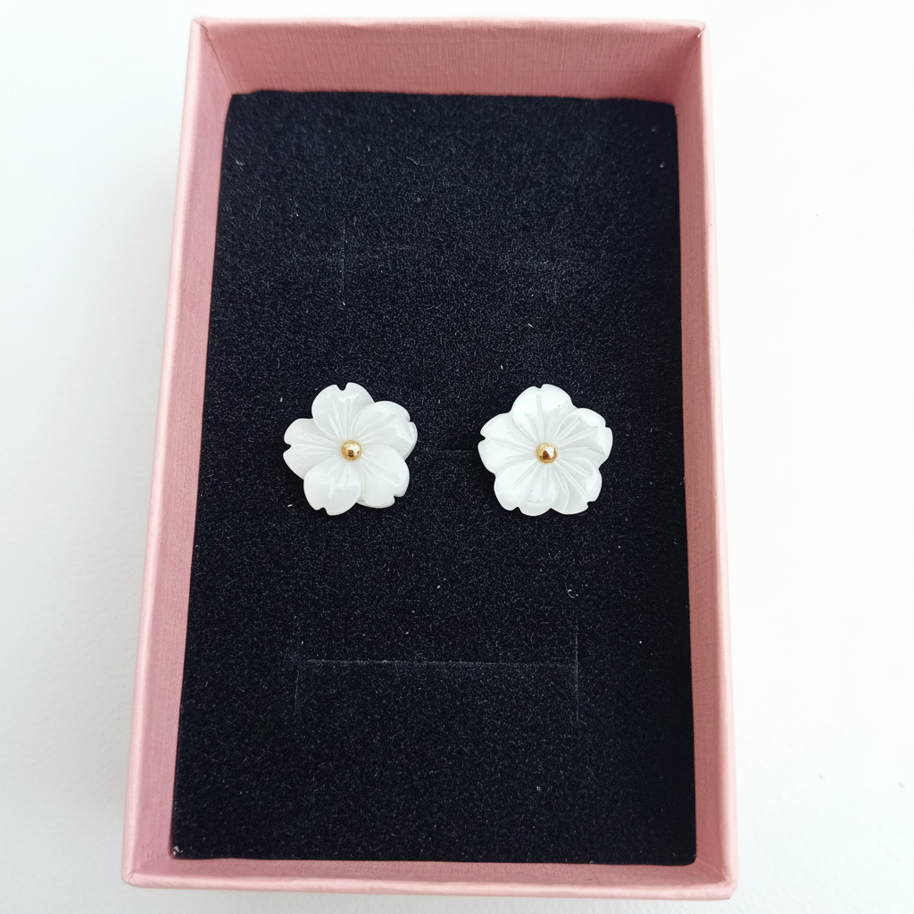 Boucles fleur blanche face