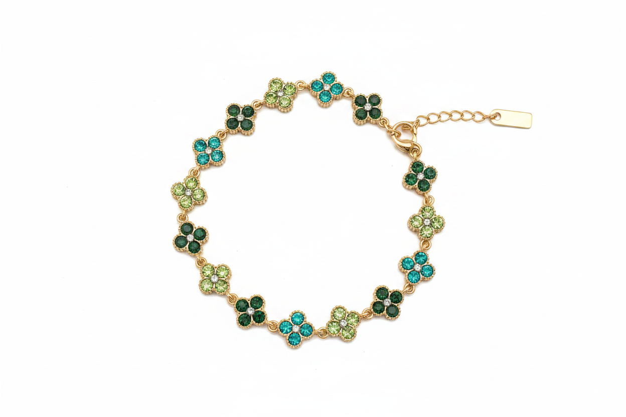 Bracelet fleurs vertes fond blanc