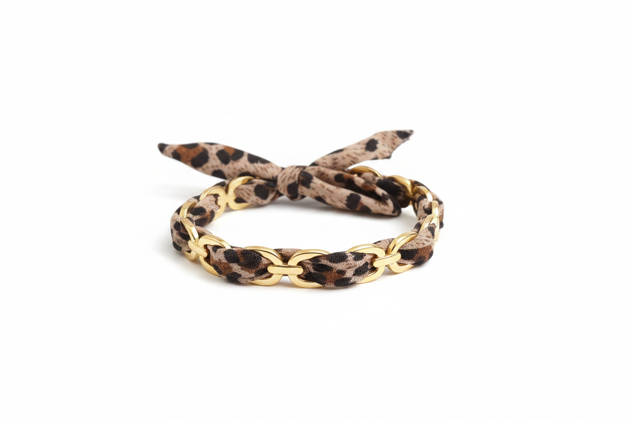 Bracelet léopard et chaîne dorée