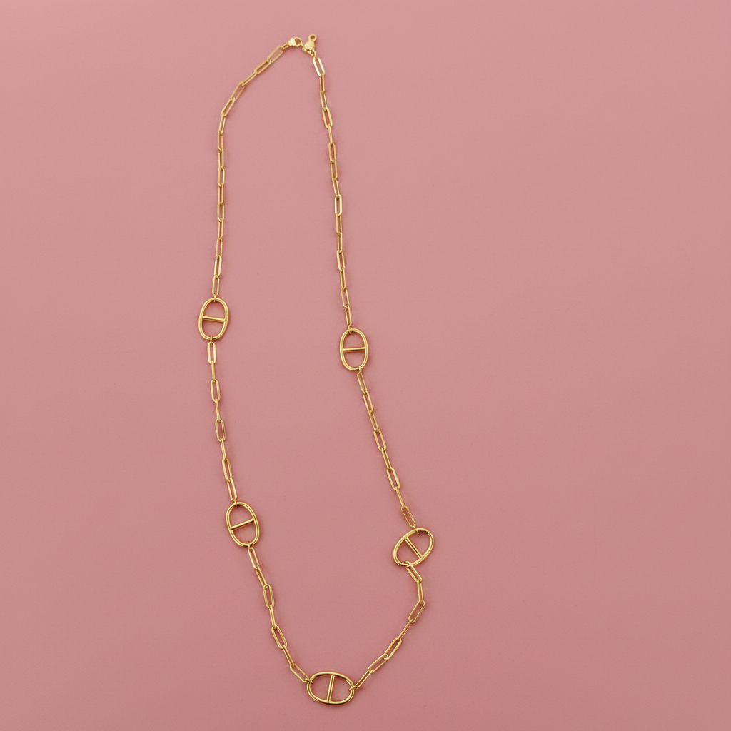 Collier photo originale fond rose poudré
