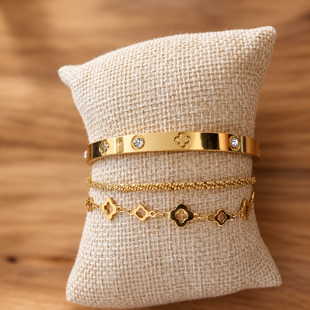 Set de bracelets mis en valeur